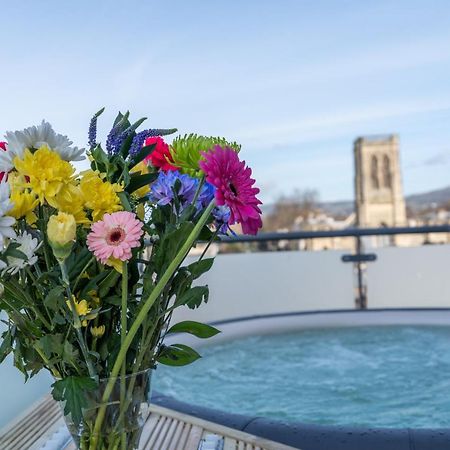 Central Penthouse With Hot Tub & Views 22 Cheltenham Exterior photo