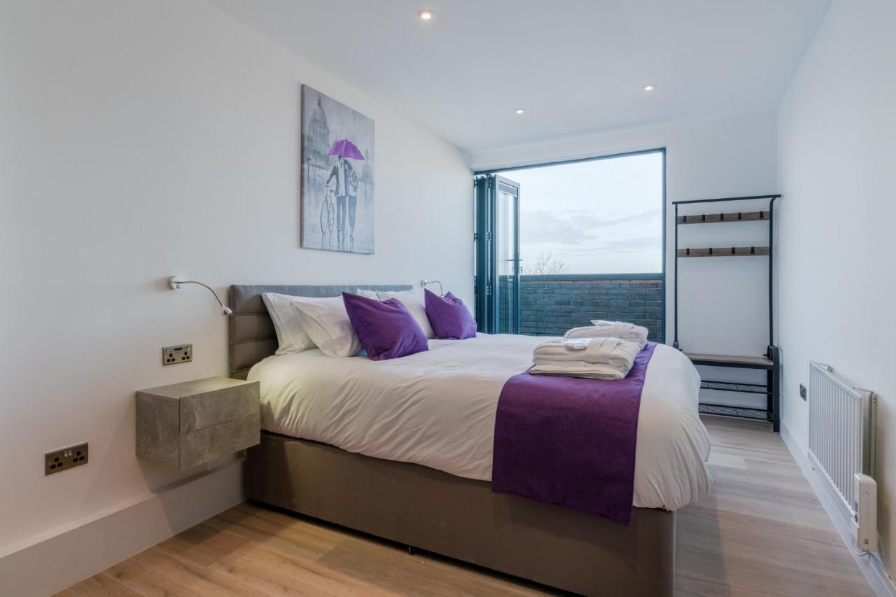 Central Penthouse With Hot Tub & Views 22 Cheltenham Exterior photo
