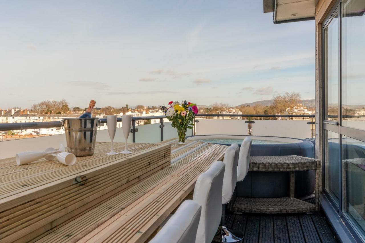 Central Penthouse With Hot Tub & Views 22 Cheltenham Exterior photo