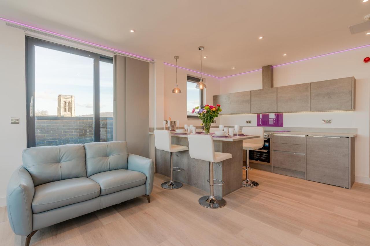Central Penthouse With Hot Tub & Views 22 Cheltenham Exterior photo