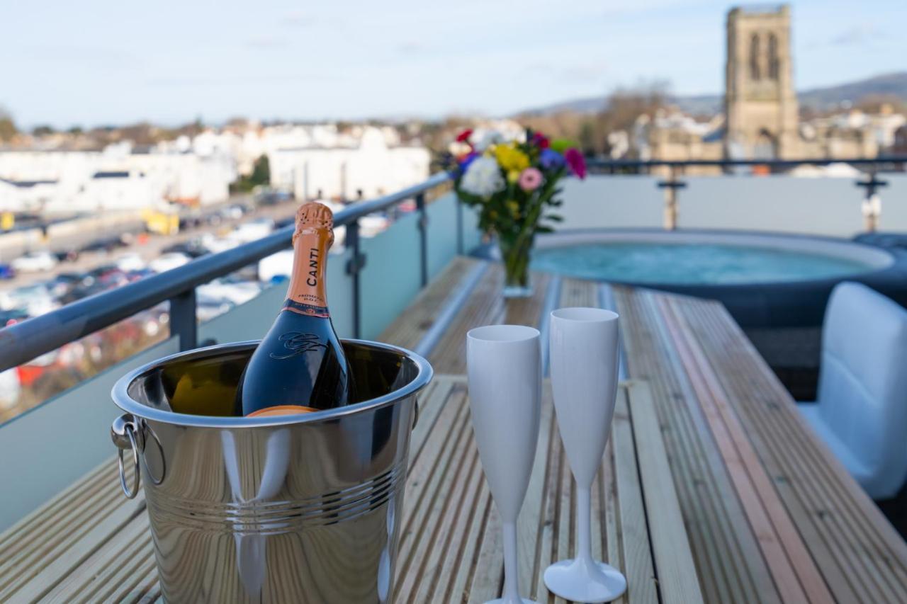 Central Penthouse With Hot Tub & Views 22 Cheltenham Exterior photo